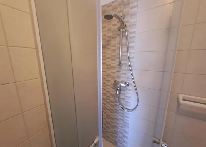 Apartman Put 2 *