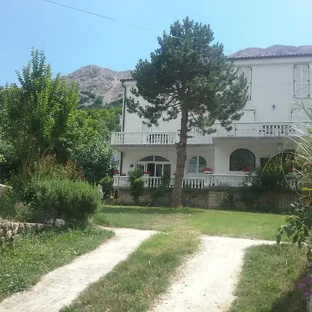 Put 2 Apartment
