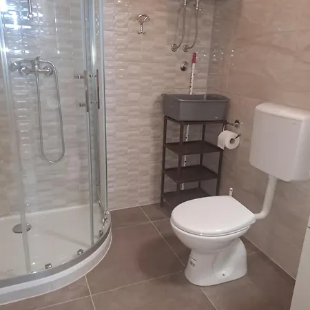 Put 2 Apartment