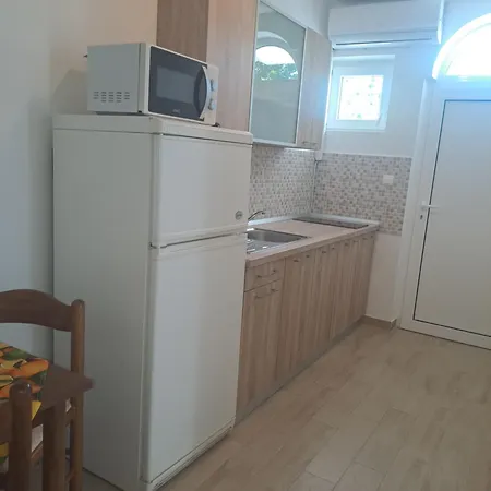 Put 2 Apartment Baska (Krk)