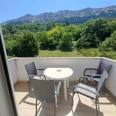 Put 2 * Baska (Krk)